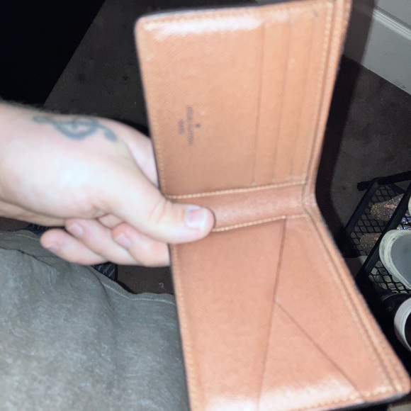 Louis Vuitton Multiple Wallet - Picture 4 of 16